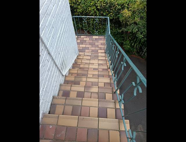 2 BEDROOM MAISONETTE TO LET IN ESSENWOOD